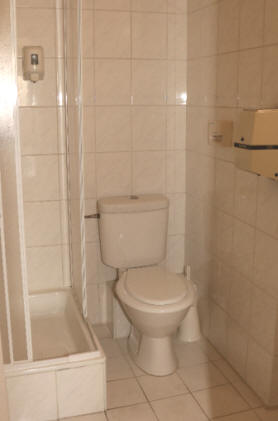 Hotel Bestline Budapest Ungarn Badezimmer